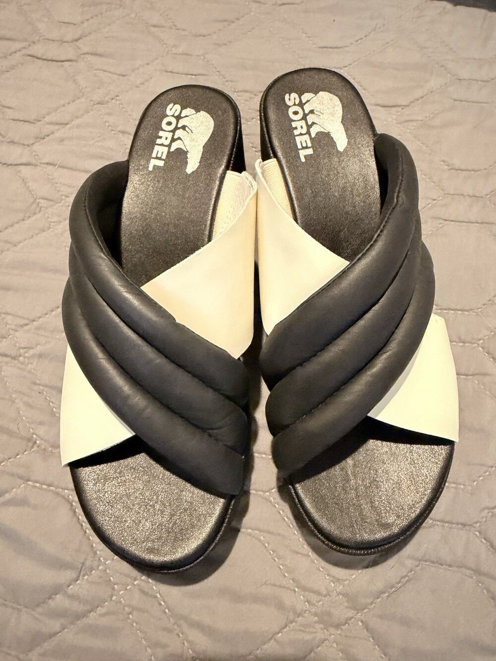SOREL Women's Sz 8 Black White Platform Cameron Wedge Puff Heeled Sandal